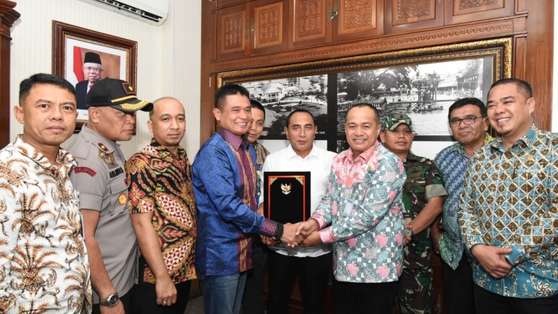 Regent Zahir Signed Penlok Development of Kuala Tanjung Industrial Area