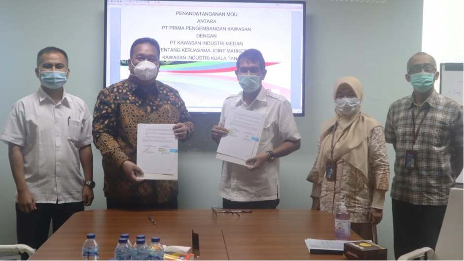Signing of the MOU for PT Prima Pengembangan Kawasan with PT Kawasan Industri Medan (Persero)